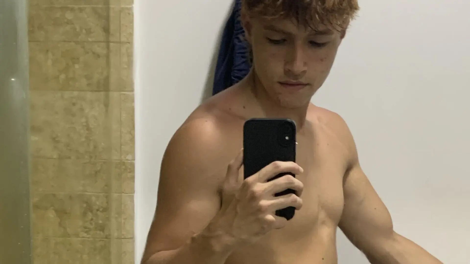 Enter LiamAndrewz live cam